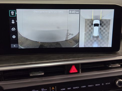 Used 2025 Kia Sorento SX image 18