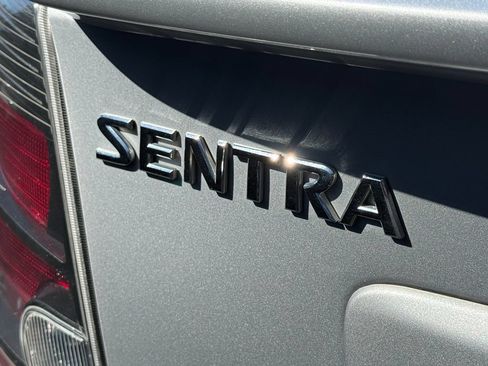 Used 2012 Nissan Sentra 2.0 SR FWD image 25