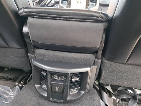 Used 2023 RAM 2500 Laramie AWD/4WD image 12