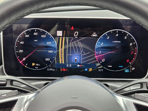 Used 2024 Mercedes-Benz CLE 300 4MATIC Cabriolet image 20