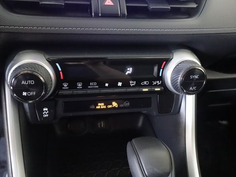 Used 2023 Toyota RAV4 AWD Hybrid image 16