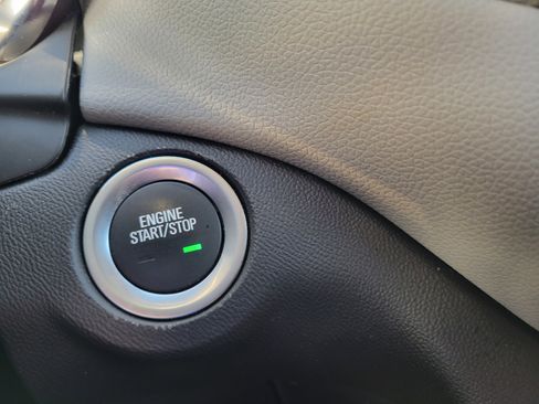 Certified 2019 Chevrolet Equinox LT image 18