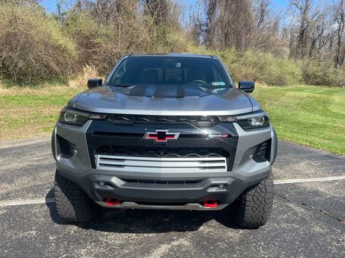 Used 2025 Chevrolet Colorado ZR2 w/ Technology Package image 8