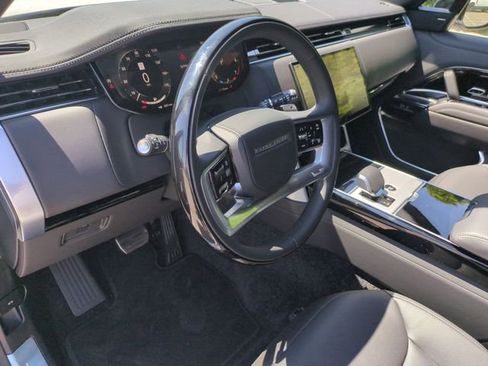 New 2026 Land Rover Range Rover Long Wheelbase SE AWD/4WD image 7