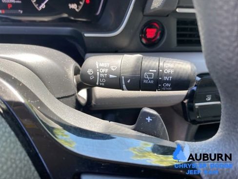 Used 2023 Honda Pilot LX image 39