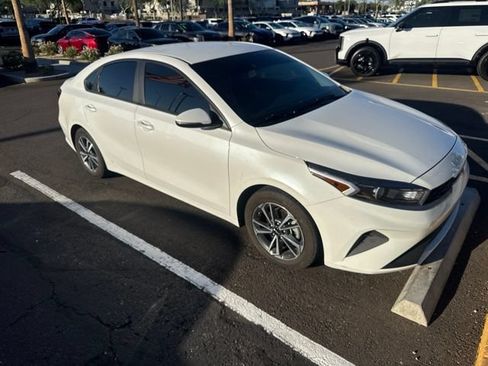 Used 2023 Kia Forte LXS w/ LXS Technology Package FWD image 9