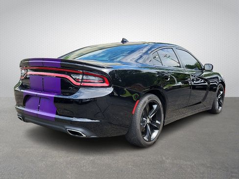 Certified 2016 Dodge Charger R/T RWD image 6
