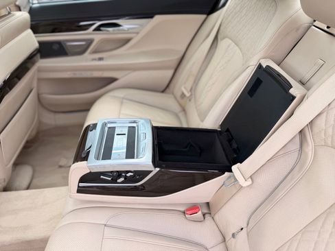 Used 2016 BMW 750i xDrive AWD/4WD image 31