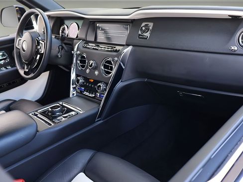 Certified 2022 Rolls-Royce Cullinan AWD/4WD image 22