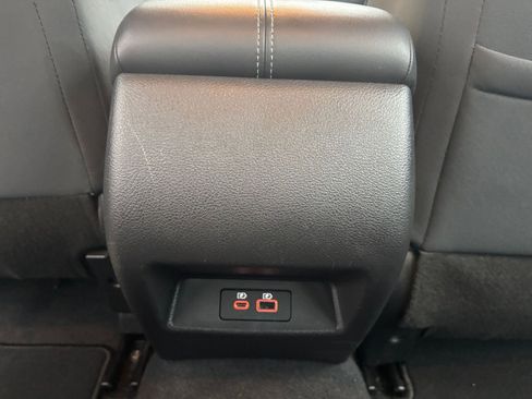 Used 2025 Nissan Altima 2.5 SV image 24