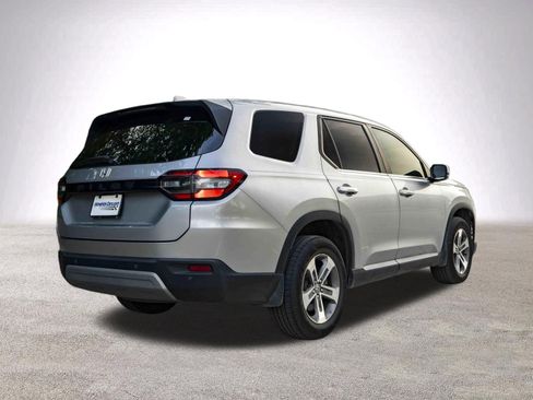 Used 2024 Honda Pilot EX-L image 9