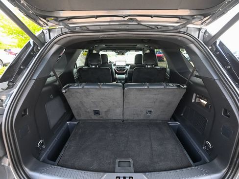 Certified 2025 Ford Explorer ST AWD/4WD image 16