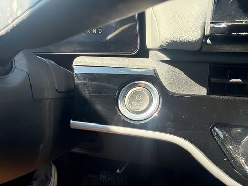 Used 2025 Honda Prologue Touring image 16