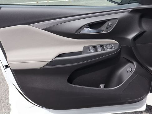 New 2026 Buick Envista Avenir FWD image 9