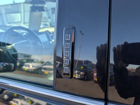 Used 2021 Ford F450 Platinum w/ FX4 Off-Road Package image 15