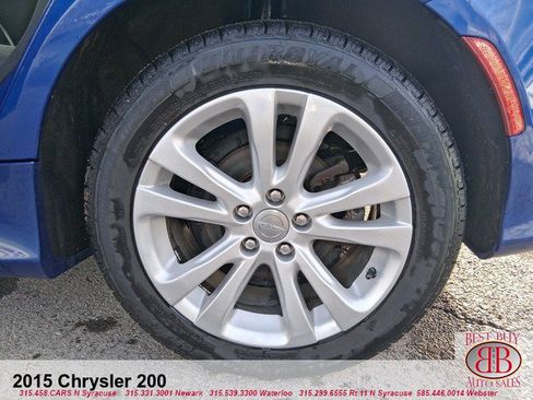 Used 2015 Chrysler 200 Limited w/ Convenience Group FWD image 9