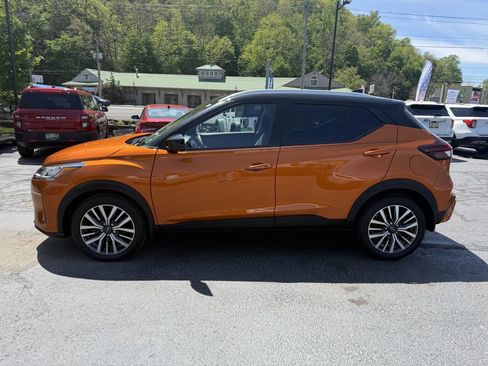 Used 2023 Nissan Kicks SV FWD image 5