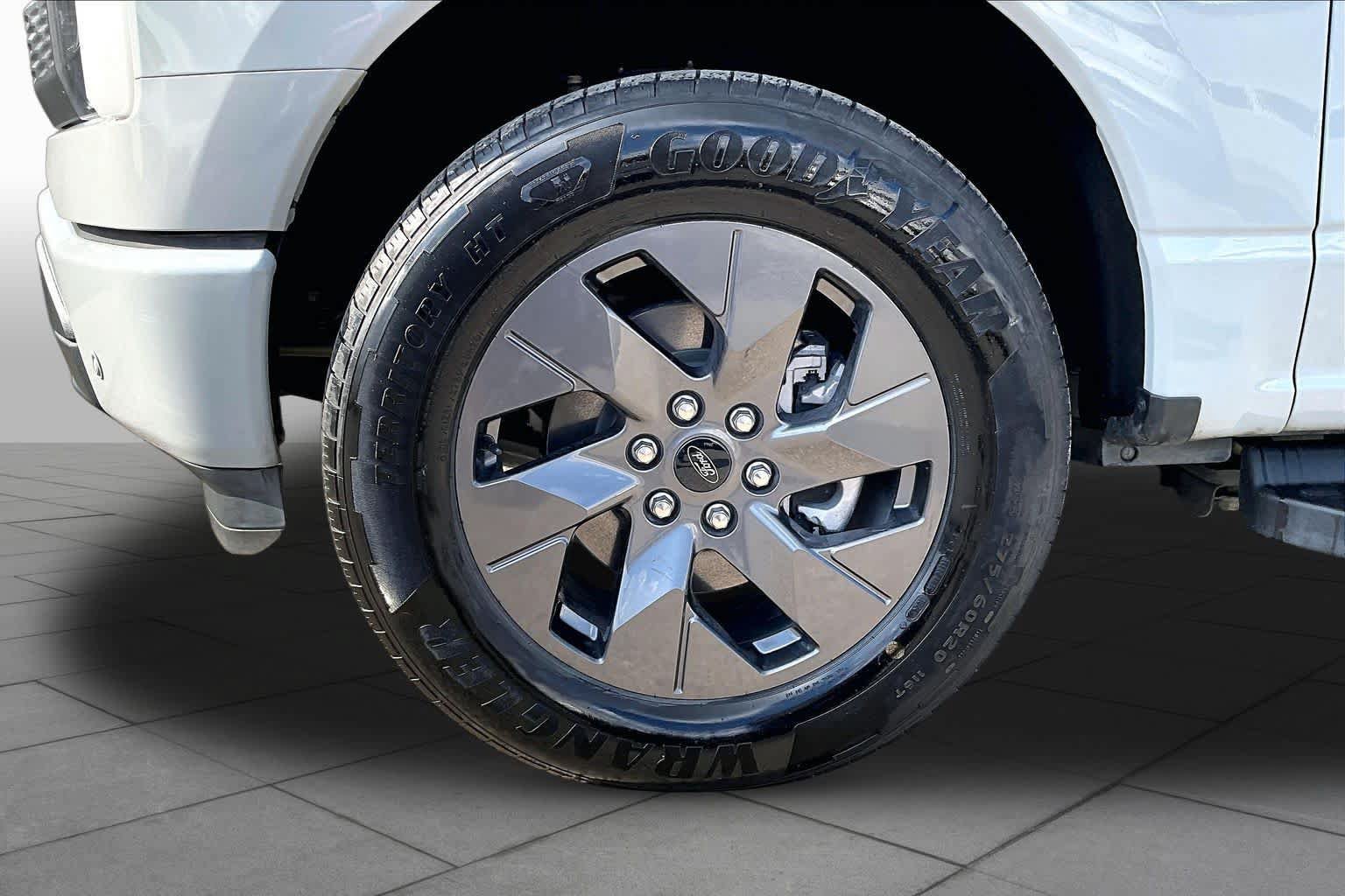 Used 2024 Ford F150 Lightning Flash AWD/4WD image 10