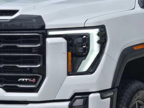 Used 2024 GMC Sierra 2500 AT4 w/ AT4 Premium Plus Package AWD/4WD image 6