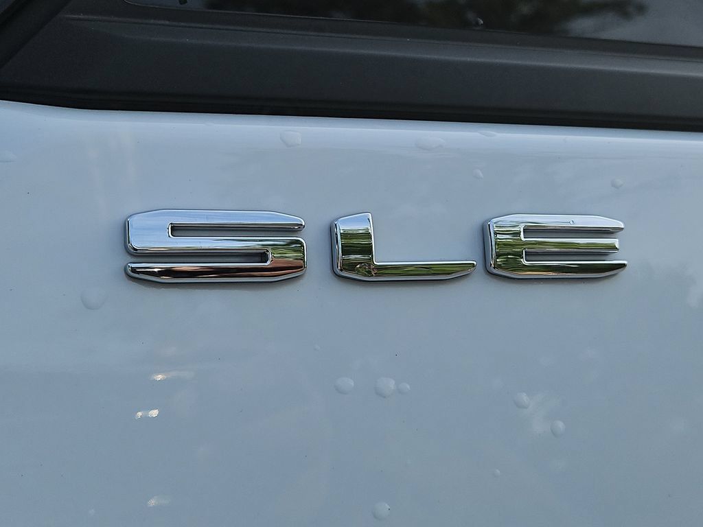 Used 2024 GMC Terrain SLE AWD/4WD image 8