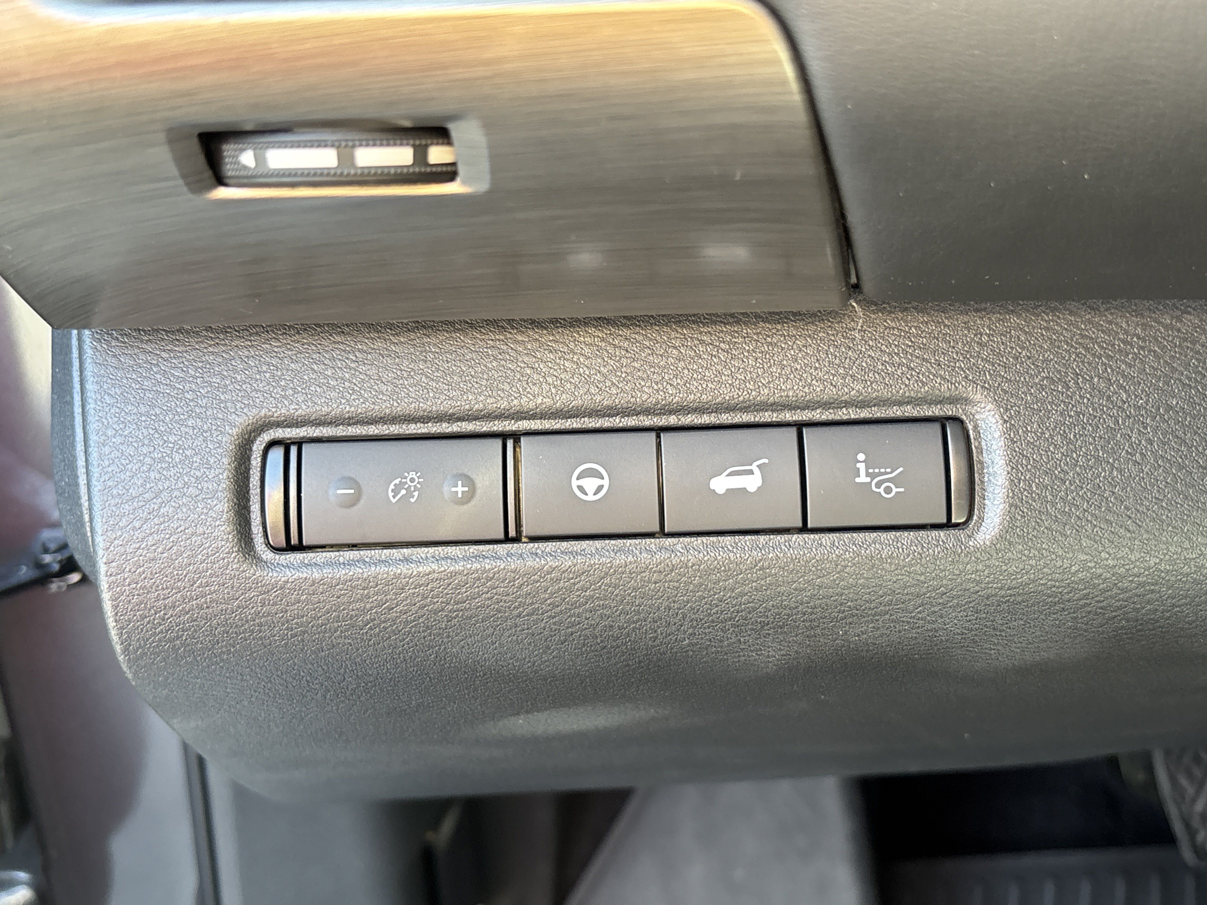 Used 2024 Nissan Pathfinder Platinum AWD/4WD image 47