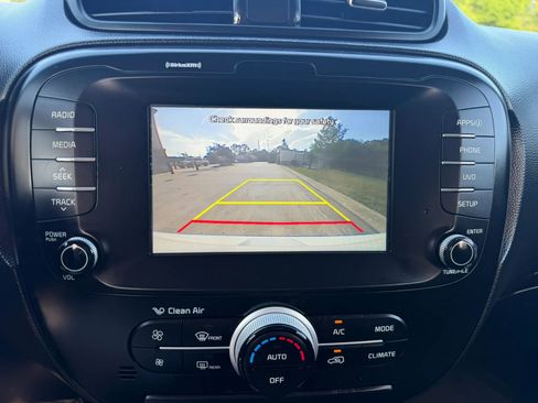 Used 2019 Kia Soul w/ Convenience Package FWD image 21