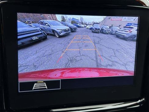 Used 2021 Chevrolet Traverse LT image 26