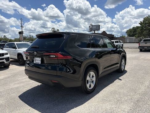 Used 2025 Toyota Grand Highlander FWD image 6