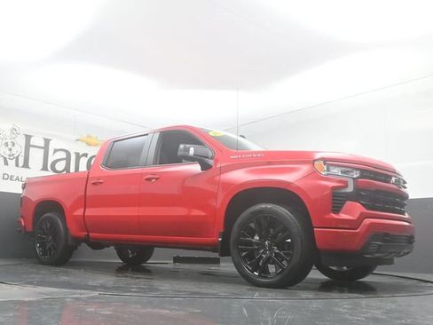 Used 2023 Chevrolet Silverado 1500 RST w/ Convenience Package II AWD/4WD image 2