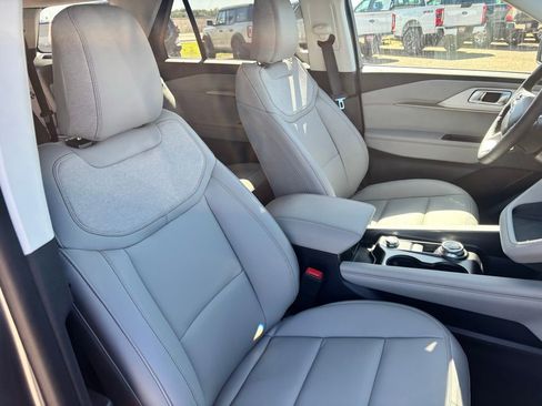 New 2026 Ford Explorer Active w/ Active Comfort Package image 18