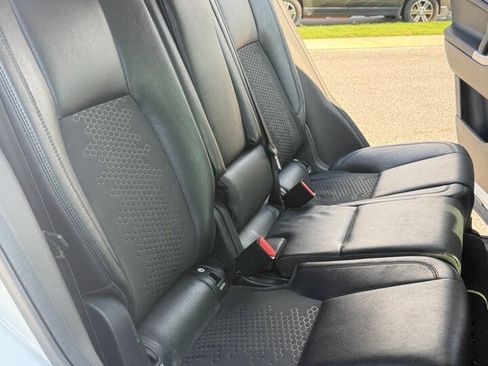 Used 2016 Land Rover Discovery Sport SE AWD/4WD image 20