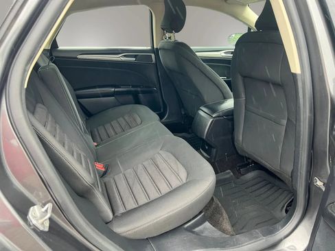 Used 2018 Ford Fusion SE FWD image 27