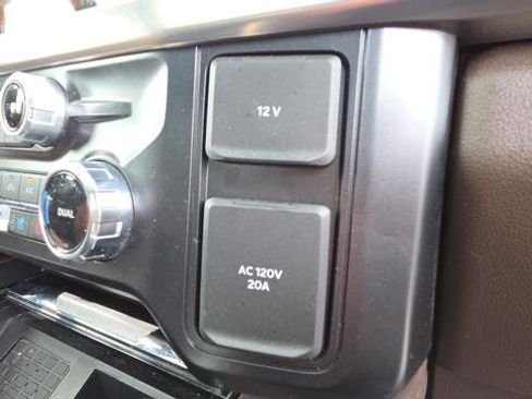 Used 2025 Ford F250 King Ranch w/ FX4 Off-Road Package image 19