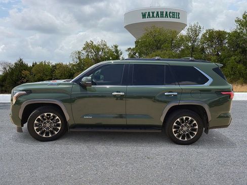Used 2023 Toyota Sequoia Limited RWD image 3