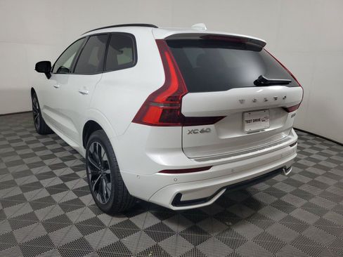 Used 2026 Volvo XC60 B5 Plus AWD/4WD image 4