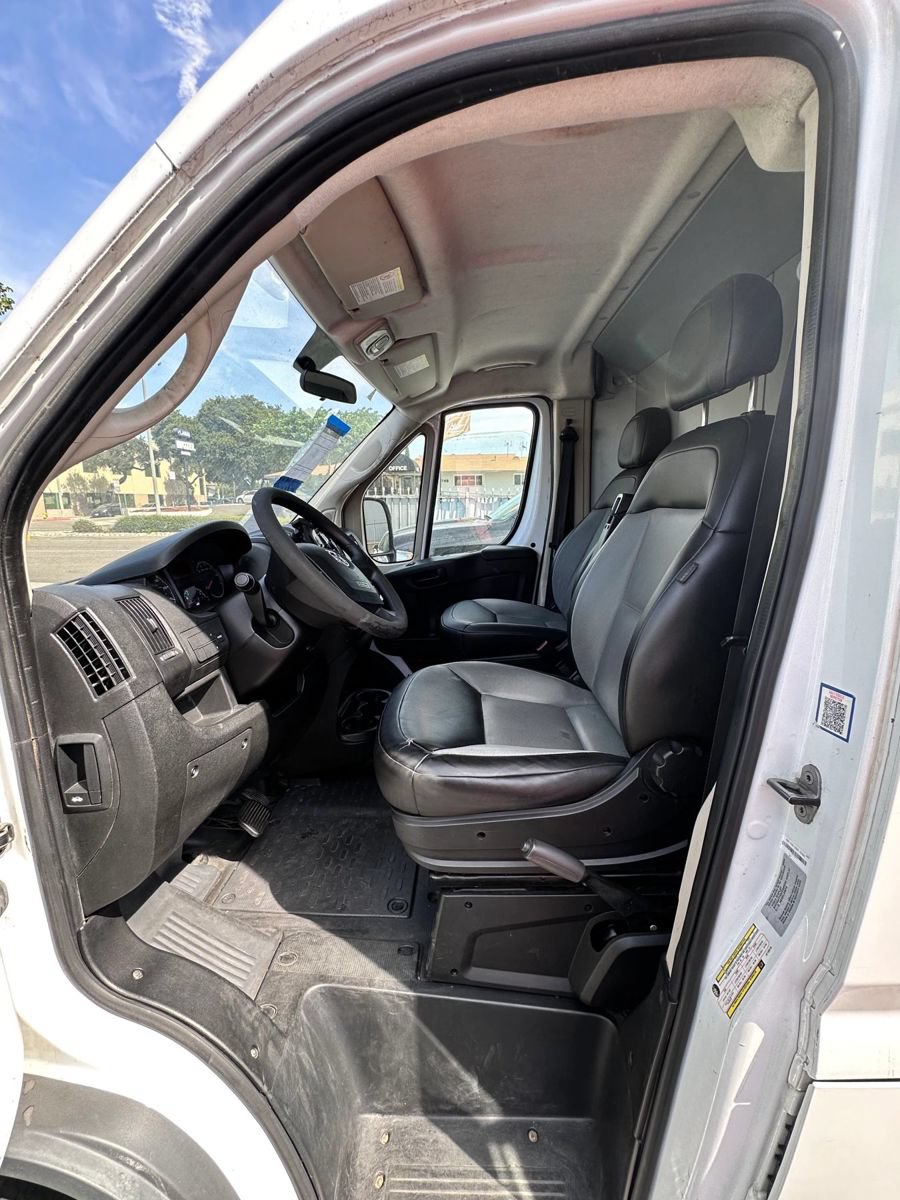 Used 2018 RAM ProMaster 2500 FWD image 2