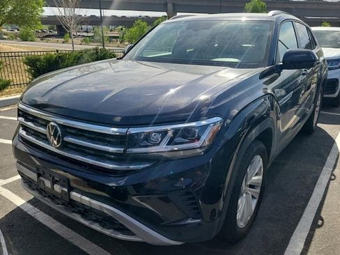 Certified 2023 Volkswagen Atlas Cross Sport SE w/ Panoramic Sunroof Package AWD/4WD image 1