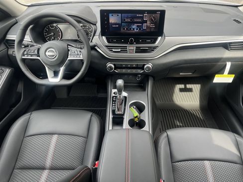 New 2026 Nissan Altima 2.5 SR FWD image 2