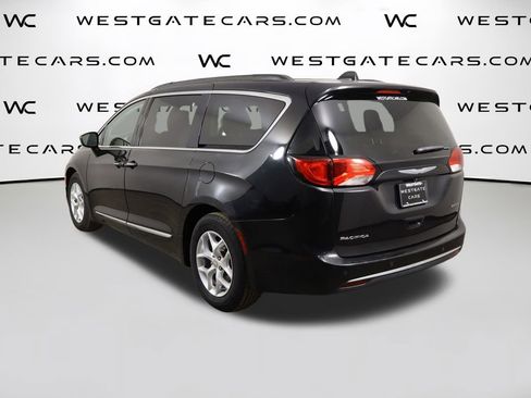 Used 2017 Chrysler Pacifica Touring-L w/ Tire & Wheel Group image 47