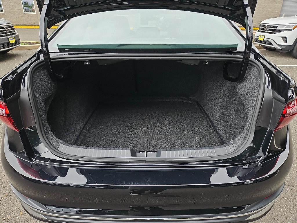 Certified 2026 Volkswagen Jetta SEL FWD image 30