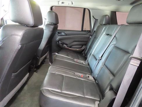 Used 2017 GMC Yukon SLT AWD/4WD image 27