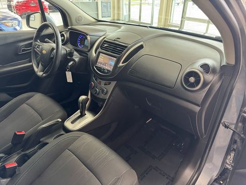 Used 2015 Chevrolet Trax LT image 17