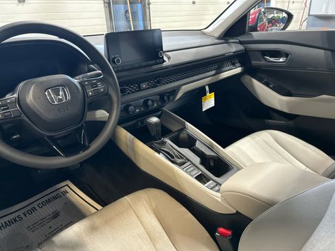 New 2025 Honda Accord LX image 4