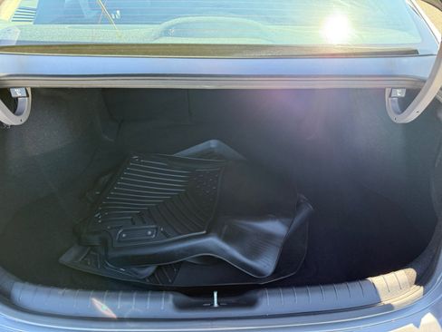 Certified 2023 Hyundai Elantra Limited FWD image 17