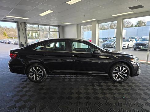 Used 2023 Volkswagen Jetta S w/ Driver Assistance Package FWD image 2