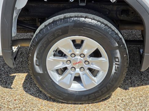 Used 2019 GMC Sierra 1500 2WD Crew Cab image 10