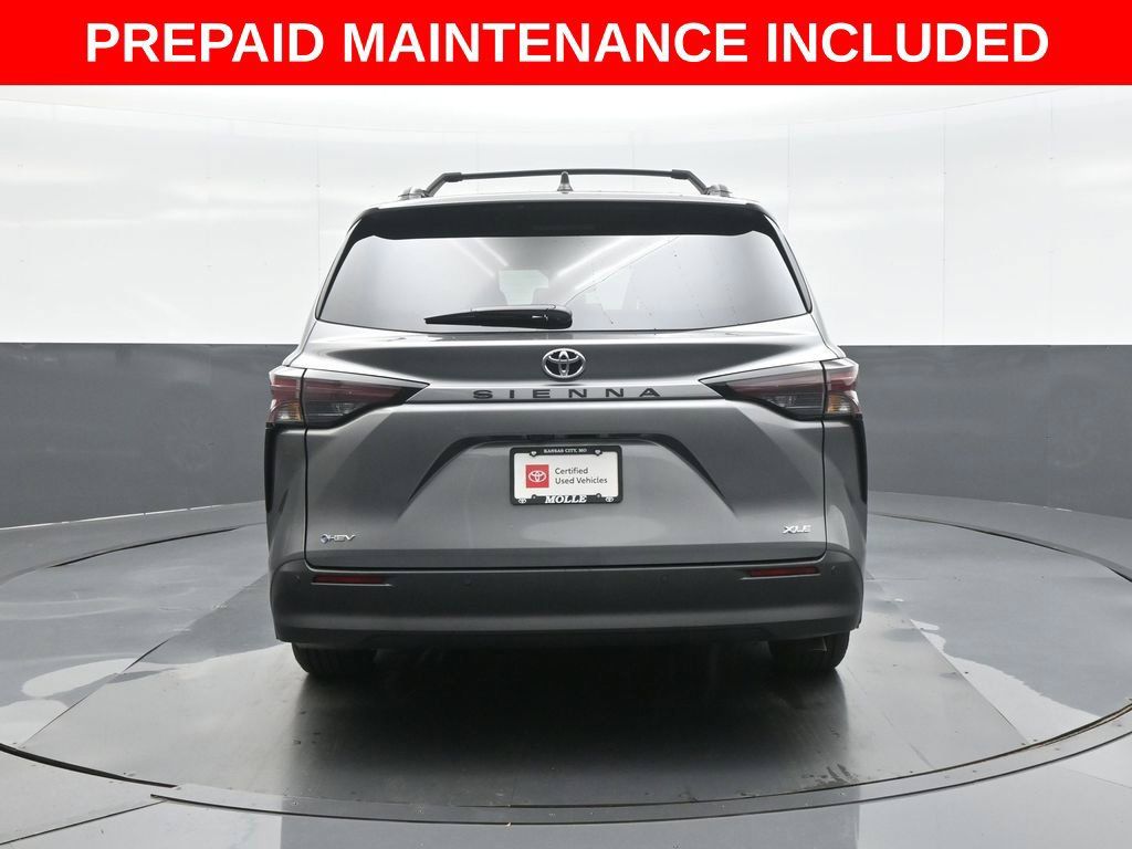 Certified 2026 Toyota Sienna XLE FWD image 6
