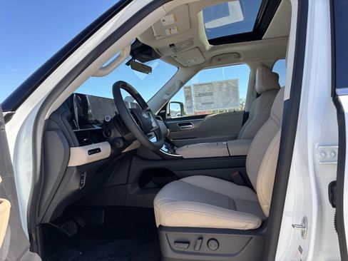 New 2026 INFINITI QX80 Pure image 7