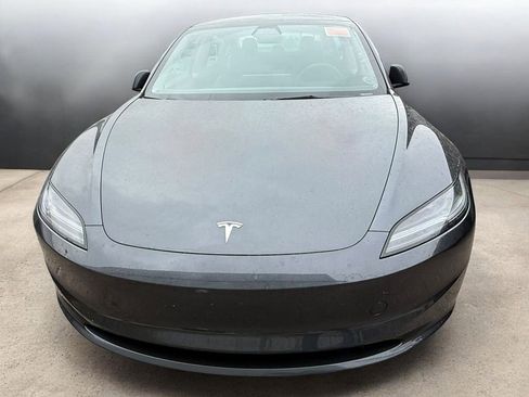 Used 2025 Tesla Model 3 image 11