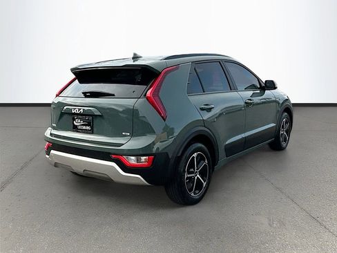 Used 2024 Kia Niro EX FWD image 7